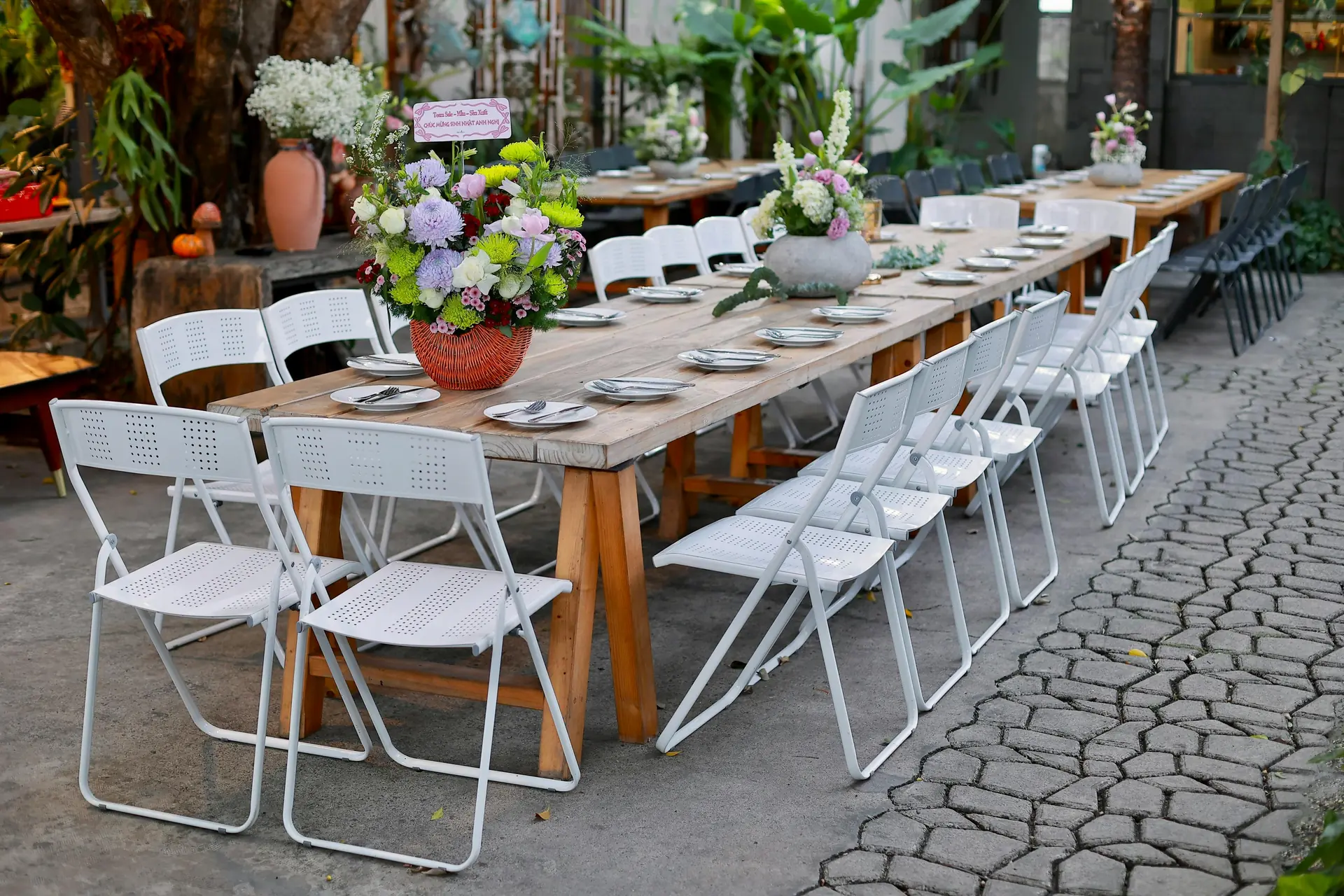 Décoration événementielle corporate — table dressing, scénographie florale & styling SMACK Studio